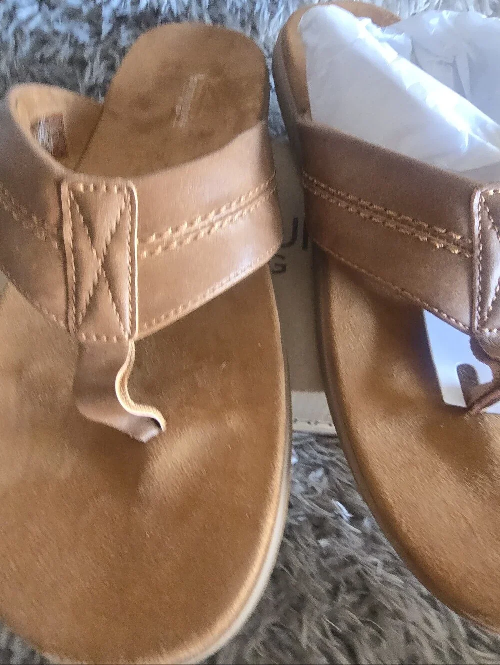Koolaburra Men’s Chestnut Suede Toe-Post Sandals
